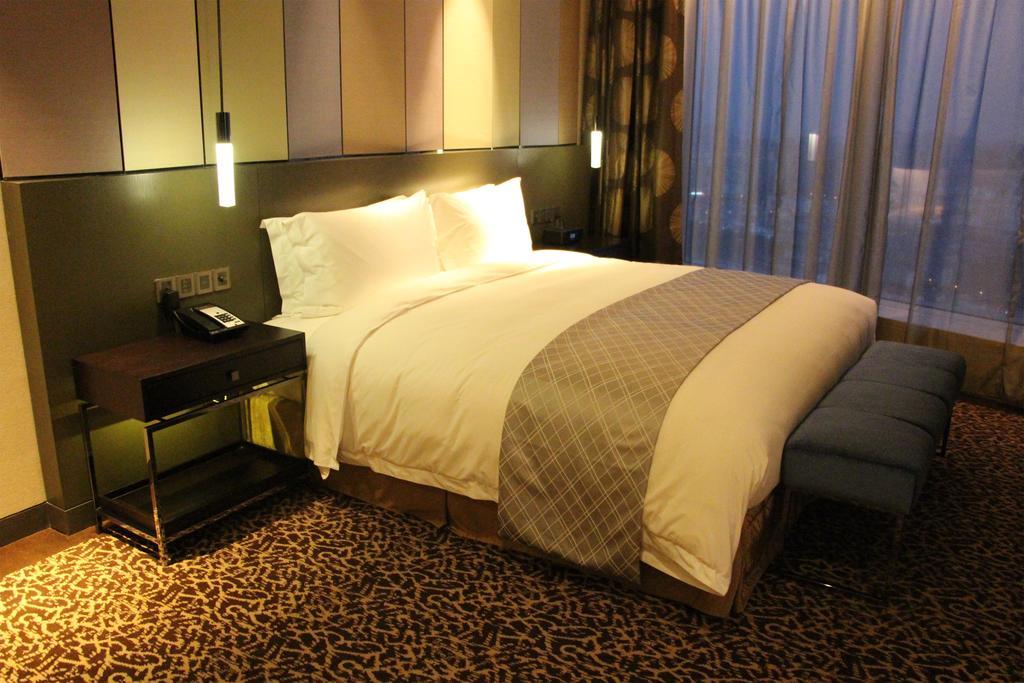 Hotel Sofitel Lianyungang Suning Esterno foto